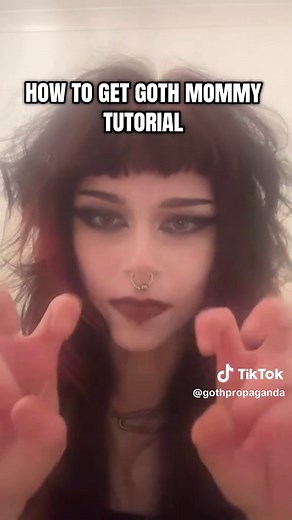 Goth Mommy Look Tutorial: Step-by-Step Guide