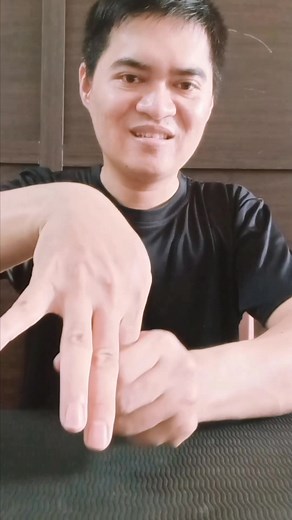  Learn an easy coin magic trick in 20 seconds! Tutorial on making a coin appear from thin air. Anyone can do it! LIKE & Subscribe for more easy magic tutorial. Hướng dẫn ảo thuật biến ra đồng xu #coinmagic #magictrick # #learnmagic #aothuat #aothuatgia | WishGem Magic Tricks | Facebook