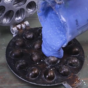 2.8M views · 3K reactions | Complete restoration of an extremely rusted waffle pan | 5-Minute Crafts Men | Facebook