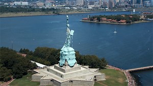 3D Animated Video of The Statue of Liberty Melting