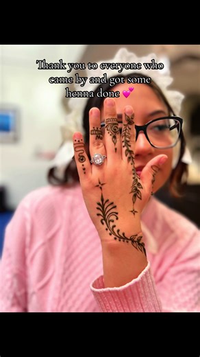 Great start to this henna season be sure to keep up with where I’ll be setting up for events or if you wanted a solo sesh we can do that too! You can also hire me for events/parties your planning 🔥💕#henna #valentinesday #hennaartist #local #dmme