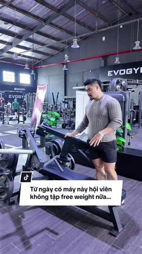 Từ khi lắp máy mới ngày, hội viên tại EVOGYM không còn tập free weight nữa…#evogym