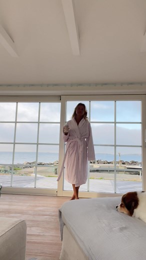 first morning in August 🩷🤝