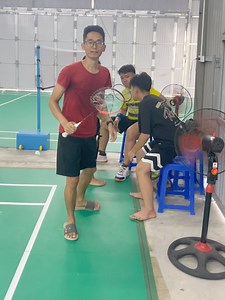 126K views · 767 reactions | Đi ngay em 77 đỏ.. Mua giày XP ở đây. https://shope.ee/1AyWDdicGc | Thể Thao Gia Đình Dứa | Facebook