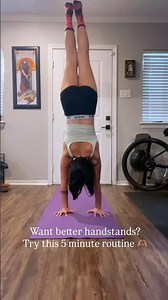 5-min handstand routine 🙌 2–4 sets, consistency is key 🔑 #handstandpractice #yogatips