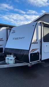 Meet the Jayco StarCraft 17.54-1 ✨ Simple, smart, and made for easy adventures. This couples’ van has all the essentials you need for comfort on the road, perfect for caravan parks and weekend getaways. 🚐 The best part? It’s ready for immediate delivery so you can start your travels sooner! | Jayco Caravanland