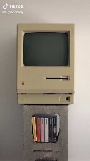 A look at some of Apple’s Mac designs throughout the years 👩‍💻 Which is your favorite? ⚡️ #snobtok #highsnobiety #apple 🎥: @canoopsy