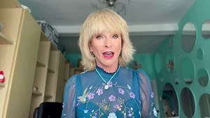 Surprise! Toyah is back with a bonus Toyah At Home announcing a new release especially for you. Tune in at 11am for all of the details on a new 2CD Deluxe Edition. 💿 Order Minx Deluxe 2CD https://toyahwillcox.lnk.to/minx 𓂀 All things Toyah https://linktr.ee/toyahofficial 🎧 Stream Toyah Top Tracks https://spoti.fi/3qDj6Cu ▶ Toyah Personalised Video Messages https://hi-ya.com/product/toyah-willcox/ 🎨 Toyah & Robert Handcrafted Lyric Art https://toyahshop.ccsproducts.co.uk | Toyah