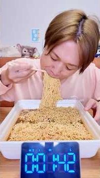 ドンキ限定の韓国カップラーメン早食い #ぞうさんパクパク #大食い #早食い #チャレンジ