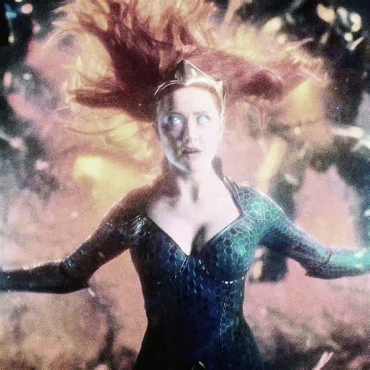 bend your knee to the queen of atlantis #dccomics #aquaman #mera scp: @attie
