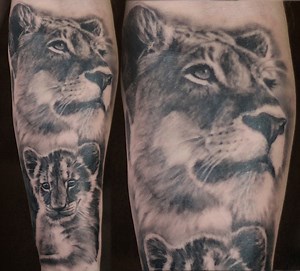 Amazing lioness tattoo done by Angelique Grimm, follow her on instagram : @angeliquegrimmtattoo | TattooNews.com