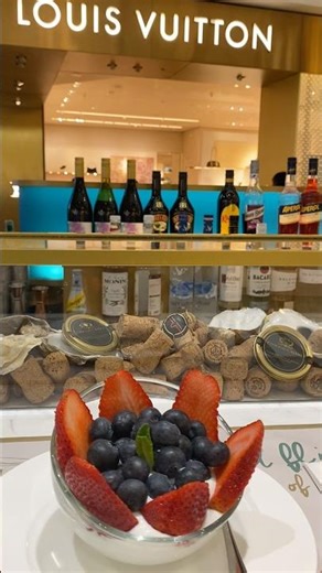 Aura Champagne Bar @ Heathrow Terminal 3 ❤️❤️