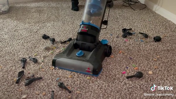 #MakeItGucci #fyp #asmr #vacuum #asmrsounds #foryou