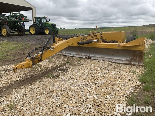 Garfield 1600RS 16' Pull-Type Blade | Construction