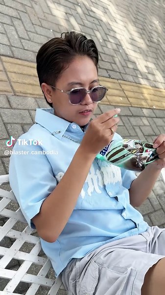 ទំនេរចូលចិត្តមើលមេឃ ផ្កាយ ញាំស្ករគ្រាប់