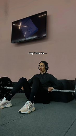 “My flex is that I’m a fighter. Boxing saved me in so many ways. It’s a hard sport, but it makes me feel alive, gives me discipline, and completes me.” This Manchester-based boxer has fought her way to the top of her game, becoming the first boxer in the world to fight while wearing a hijab. But it wasn’t always easy. After battling some health-related challenges, Safiyyah discovered boxing and fell in love with the sport. She wanted to get out of the house and become active again, so she starte