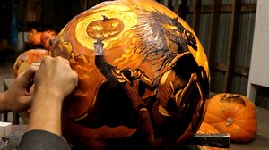 Pumpkin Carving Artist Creates Spectacularly Spooky Masterpieces