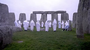Stonehenge: How druids and witches are making sense of the pandemic
