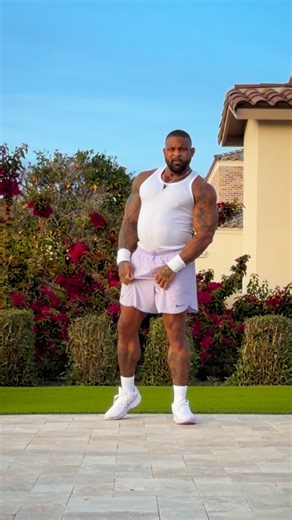 🥵😈ONE last dance for 2025 because the weight is too much to 🐻 | Shaun T