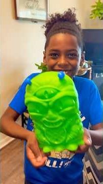 Revealing what’s Inside of my Treasure X mini Alien Dissection Toy