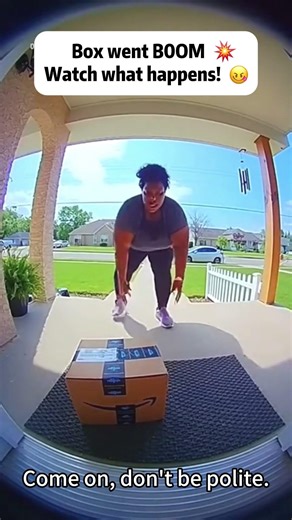 Porch exploding package box, prank 😁#porchpiratecaught #glitter #prank #ringdoorbell #package
