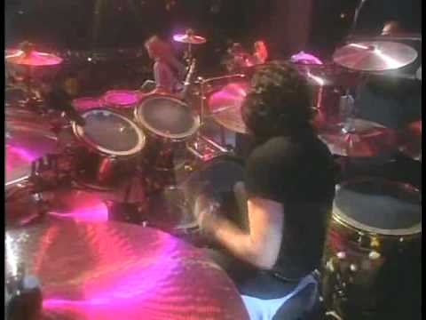 Brian May-Hammer To Fall-Close Live At The Brixton Academy 1993