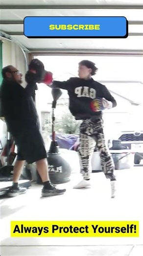 Throw a Good Hook and Always Protect! #boxingdefense #boxingoffense