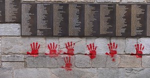 Mémorial de la Shoah tagué de «mains rouges» : une information judiciaire a été ouverte