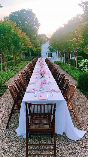 BRYAN GRAYBILL on Instagram: "Our number at the club was 781, and we signed the charge slips in pencil ✏️. I used to get dropped off at 7 a.m. for golf lessons—which I didn’t really appreciate. Afterward, I’d sit inside the clubhouse for breakfast. Chintz everywhere. Bolts and bolts of Colefax & Fowler florals on slipcovers and curtains. Wall-to-wall super-plush green carpet. Celtic golf prints in the thinnest frames imaginable. Some days I’d sit out on the terrace under a black-and-white stripe