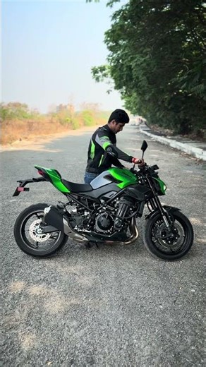 Kawasaki Z900 ASMR | Raw Exhaust Sound & Close-Up Details | BikeWale