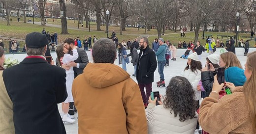 Couple gets married on Boston's Frog Pond