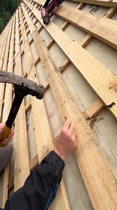 Perfect wooden roof frame nail spiking connection erection works | Kuva Structure