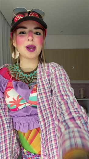 Trote Escolar: Brilho e Diversão na Escola