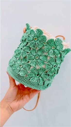 Super pretty crochet bucket bag