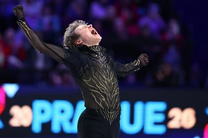 Ilia Malinin pulls off jaw-dropping figure skating move — in jeans