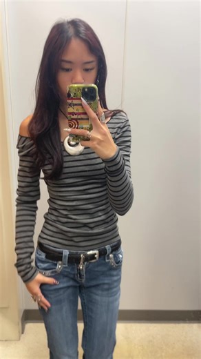 Stylish Stripes Outfit Ideas for New York Fashion