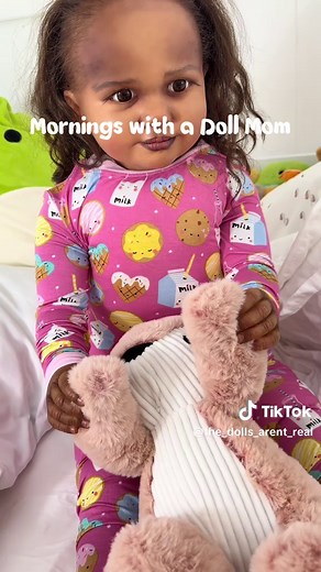 Doll Mom's Morning Routine with Reborn Baby Dolls