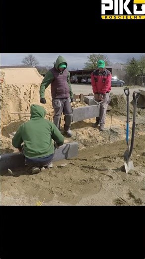 How to set edging and lay paving stones. Concrete substructure part 1 #paver #paving #shorts