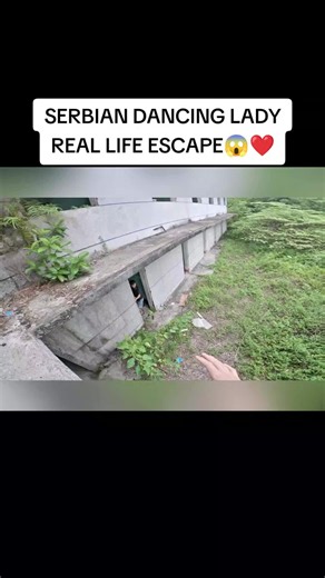 SERBIAN DANCING LADY REAL LIFE ESCAPE😱❤️ | serbian lady dancing