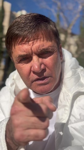 Outdoor Poses with Nature: Creative Photography Ideas