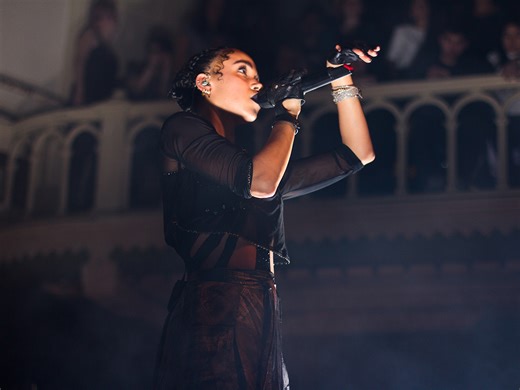 FKA Twigs cancels US tour due to visa issues
