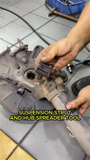 479K views · 2.8K reactions | Effortless Strut Work, Zero Hassle!  Universal Suspension Spreader Tool for Seamless, Damage-Free Fixes Shop Now ➡️ https://quickmechtools.com/products/universal-suspension-strut-hub-spreader-tool #DIY #SuspensionTools #AutoRepair #FYP #QuickMechTools | Quickmechtools | Facebook