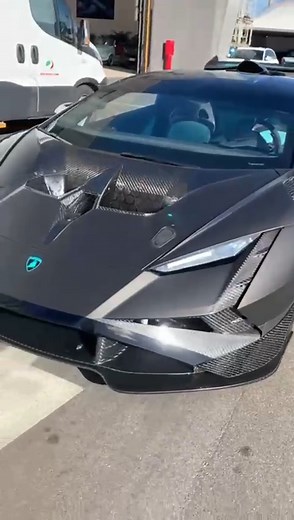 Decorazione laser e stampa su un tessuto in Alcantara di una macchina di lusso. Il cliente ha deciso di decorare a laser una geometria e di stampare alcune scritte su sua richiesta. Laser decoration and printing on an Alcantara fabric of a luxury car. The customer decided to laser decorate a geometry and print some lettering at his request. #mille997 #decorazionelaser #alcanatara #autodilusso #progettisumisura | Mille997