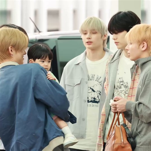 Engagement rings + a baby+ 4 husbands sending off one husband … moas we are living every fandom’s dream rn. This is so damn adorable 🥹