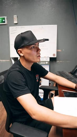 We’re prepping a 2002 Ford F250 for a full vinyl wrap, removing old adhesive and aligning printed panels with precision for a clean, seamless finish. #SCCAesthetics #VinylWrap #VehicleWraps #ArizonaWraps #TruckWrap #WrapLife #AutoStyling #DetailDriven #tintshop #carcare #ppfinstallation #ceramictint #carwrap #cartips | SCC Aesthetics