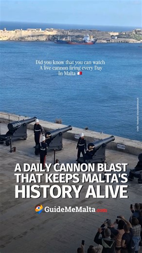The Saluting Battery cannon fires daily as a historic timekeeping tradition 💥 Catch it from the Upper Barrakka Gardens at 12:00 & 16:00 (Mon–Sat). Have you seen it yet? 🤔 📷 TikTok - dianacastellanos.dc #GuideMeMalta #Valletta #Cannon #Tradition #History #Malta | GuideMeMalta.com