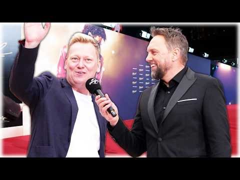 KNOSSI ON THE RED CARPET AT THE MICHAEL JACKSON PREMIERE! 😍