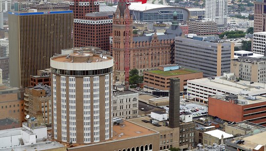 Milwaukee is the most racially segregated metro area in the country, Brookings report says