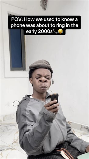 How we used to know a phone was about to ring in the early 2000s📞😂