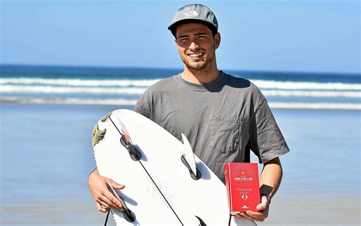 Jules Rolland, le surfeur devenu chef étoilé à la pointe de La Torche | Le Télégramme